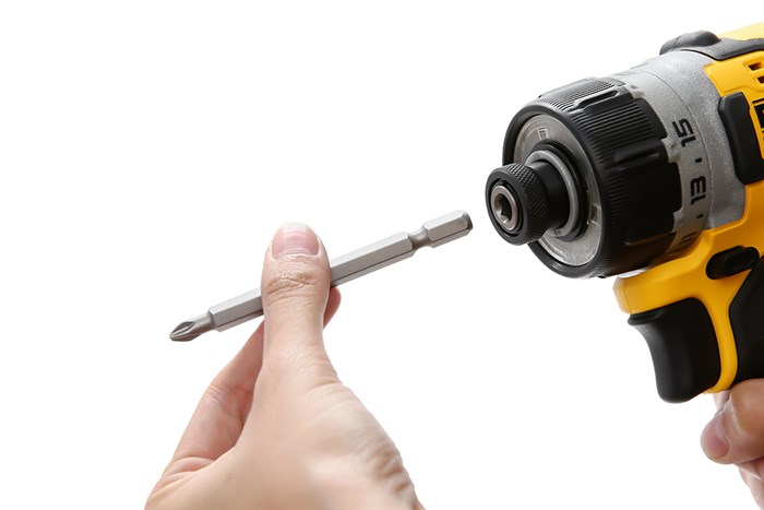 Máy khoan vặn vít pin Dewalt DCF601D2-KR 12V (2 pin 2 Ah, 1 sạc)