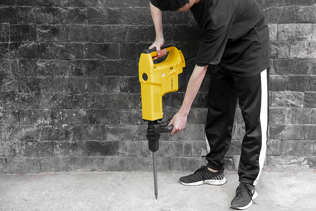 Máy đục bê tông điện Stanley STHM10K-B1 1600W Màu Đen - Vàng