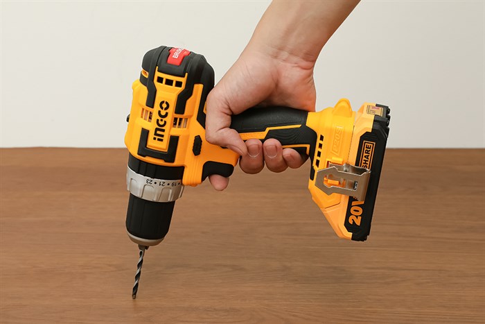 Máy khoan búa pin Ingco CIDLI20608 20V (2 pin) Màu Đen - Vàng