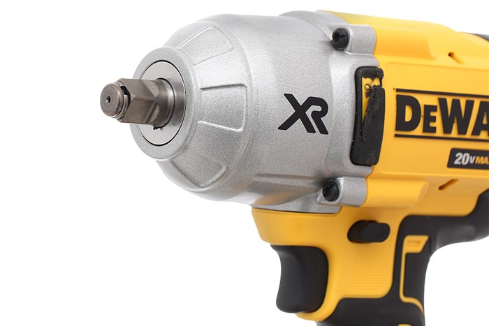 Máy vặn bu lông động lực pin Dewalt DCF899HP2-KR 18V (2 pin, 1 sạc) Màu Đen - Vàng