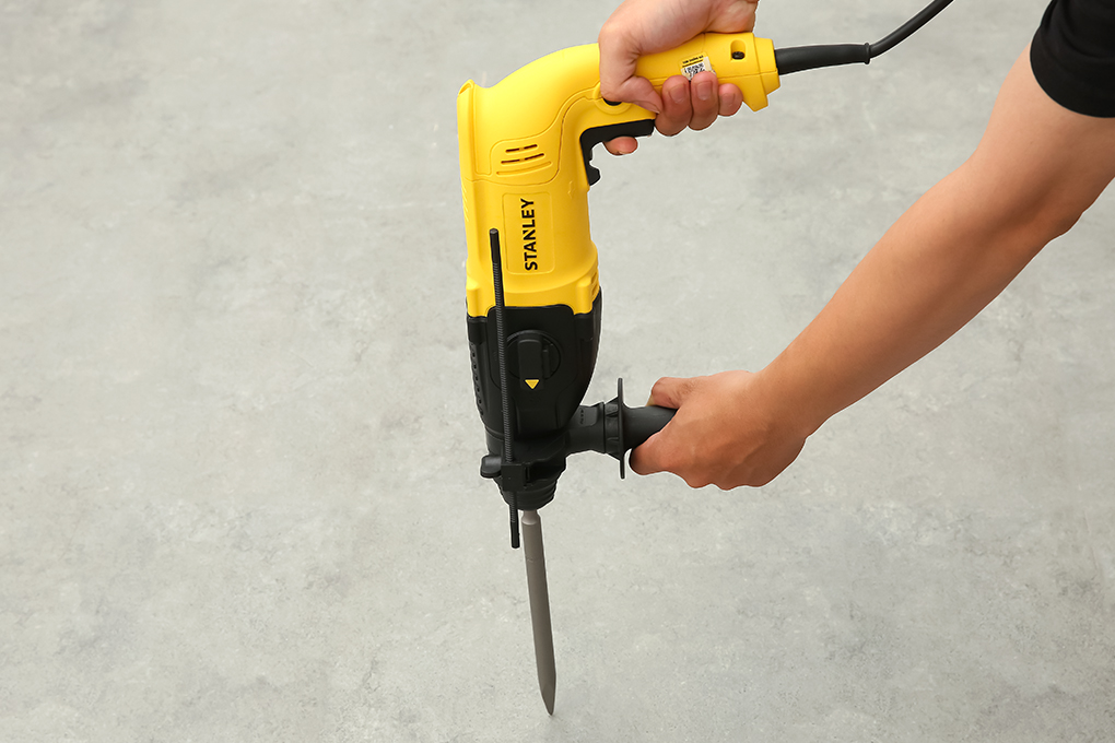 Máy khoan búa điện Stanley SHR243KA-B1 780W Màu Đen - Vàng