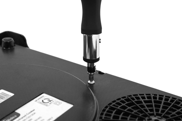 Bộ dụng cụ đa năng 38 món Bosch Màu Đen