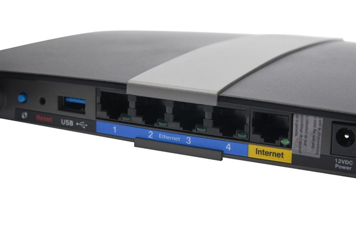 Router Linksys EA6350 AC1200 Băng tần kép Màu Đen