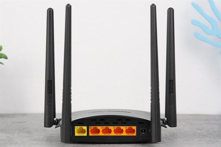 Router Wifi Chuẩn AC1200 Băng Tần Kép Totolink A800R Đen Màu Đen