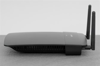 Router Wifi Chuẩn N Linksys E1700 - 3