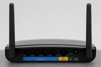 Router Wifi Chuẩn N Linksys E1700 - 4