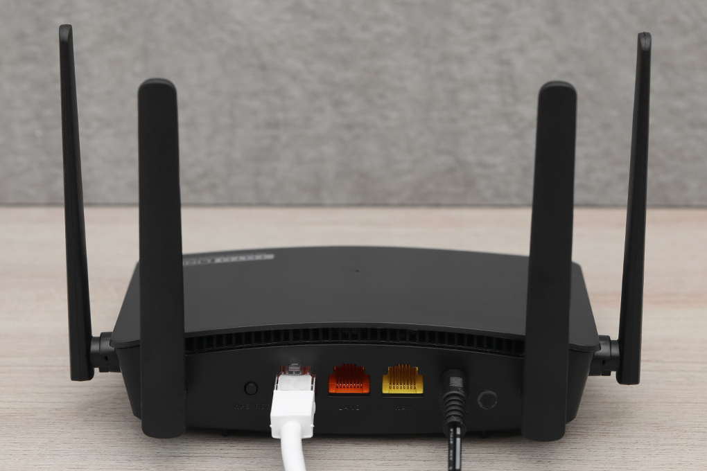 Router Wifi chuẩn AC1200 Totolink A710R Màu Đen