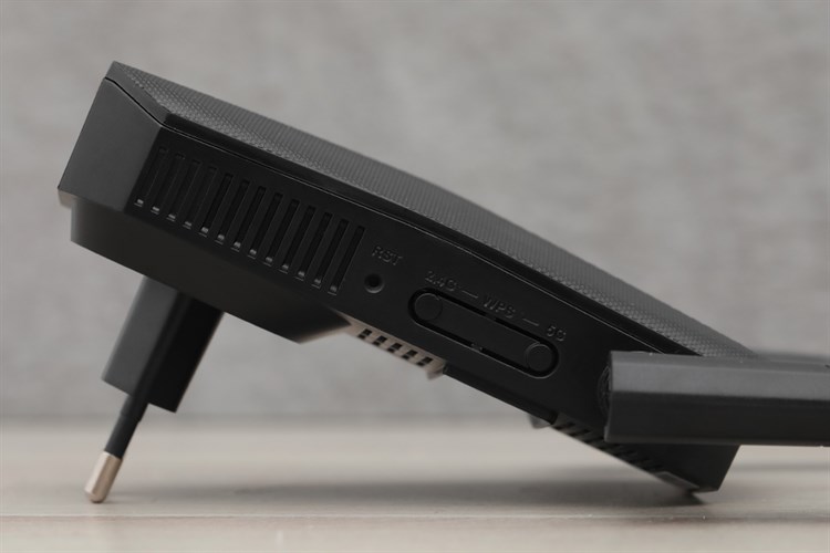 Repeater mở rộng sóng Wifi chuẩn AC1200 Totolink EX1200T Màu Đen