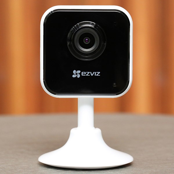 Camera IP 1080P Ezviz CS-C1HC (D0-1D2WFR) Trắng