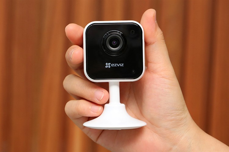 Camera IP 2MP Ezviz CS-C1HC (D0-1D2WFR) Màu Trắng
