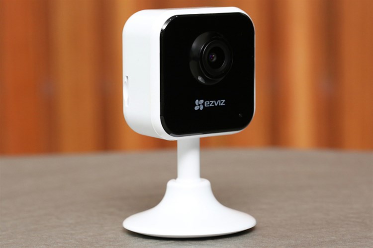Camera IP 2MP Ezviz CS-C1HC (D0-1D2WFR) Màu Trắng