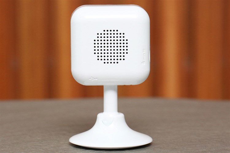 Camera IP 2MP Ezviz CS-C1HC (D0-1D2WFR) Màu Trắng