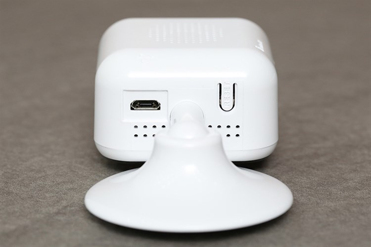 Camera IP 2MP Ezviz CS-C1HC (D0-1D2WFR) Màu Trắng