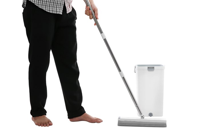 Bộ lau nhà tự vắt Hommy BH-PM41 Màu Trắng - Xám