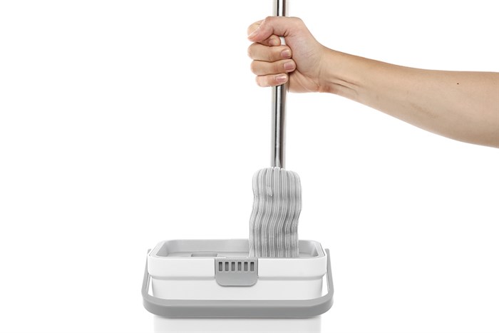 Bộ lau nhà tự vắt Hommy BH-PM41 Màu Trắng - Xám