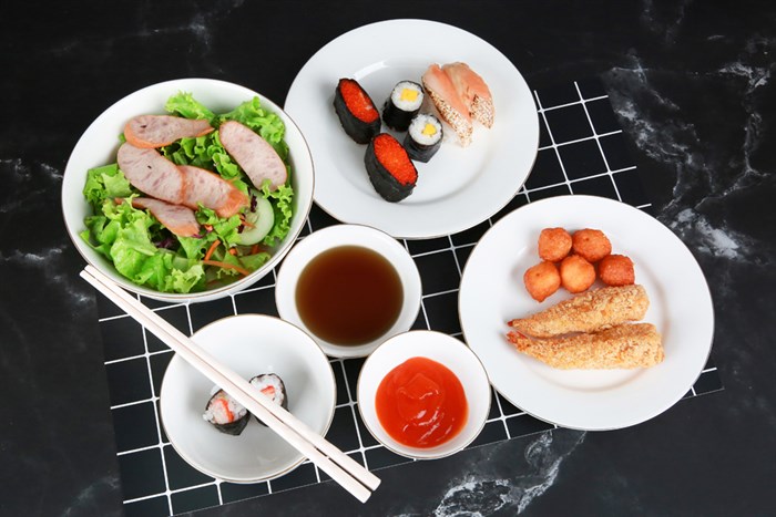 Bộ 12 món tô chén dĩa sứ viền vàng 12K Minh Châu BQ12 Màu Trắng