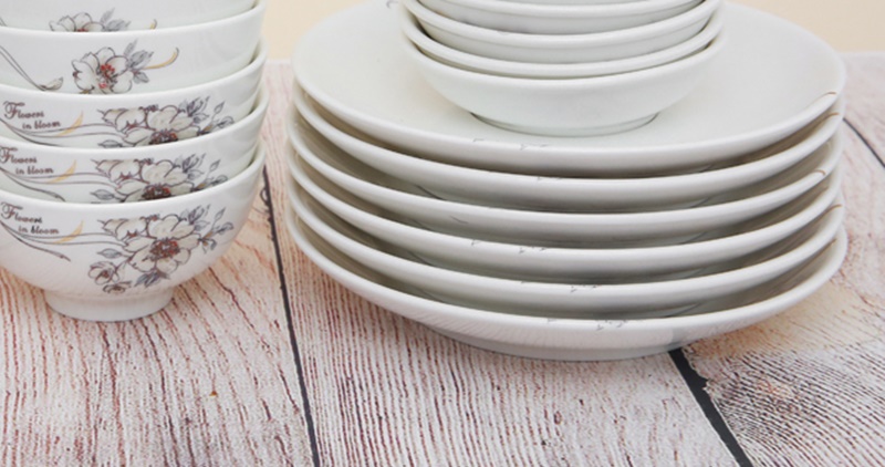 Dĩa nhỏ kích cỡ 15 cm, thuần màu trắng không thêm họa tiết, sạch đẹp tự nhiên - Bộ bàn ăn gốm sứ Minh Châu 28 món BQ28 - hoa 7 Dĩa nhỏ kích cỡ 15 cm, thuần màu trắng không thêm họa tiết, sạch đẹp tự nhiên - Bộ bàn ăn gốm sứ Minh Châu 28 món BQ28 - hoa 7