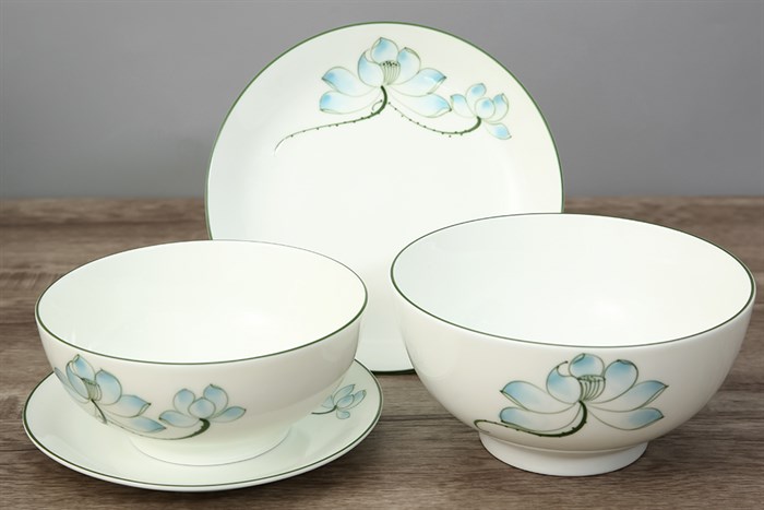 Bộ 12 món tô chén dĩa sứ Bát Tràng UNC DS610 sen xanh Màu Trắng