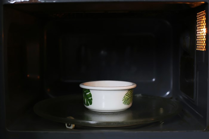 Hộp đựng cơm sứ có nắp 150 ml Donghwa BH006 Màu Xanh lá