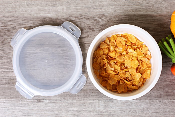 Hộp đựng cơm sứ có nắp 600 ml Donghwa BH009 Màu Xanh lá