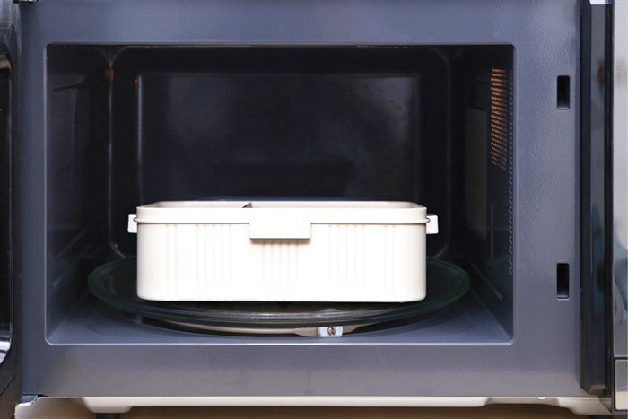 Hộp đựng cơm 2 ngăn nhựa 970 ml BHX JCJ-1233 Màu Trắng