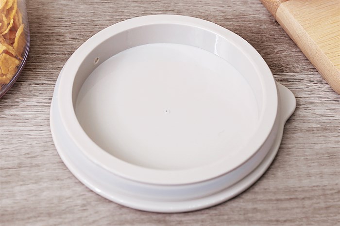 Hộp đựng thực phẩm nhựa 820 ml BHX JL-8131 Màu Trắng