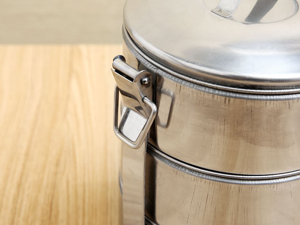 https://cdn.tgdd.vn/Products/Images/4929/217582/bhx/camen-inox-3-ngan-rainy-rn-3ntt-202001101552533140.jpg