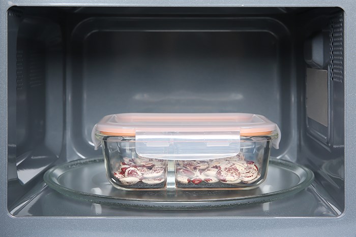 Hộp đựng thực phẩm thủy tinh hai ngăn 570 ml Hommy HSG640RC Màu Cam