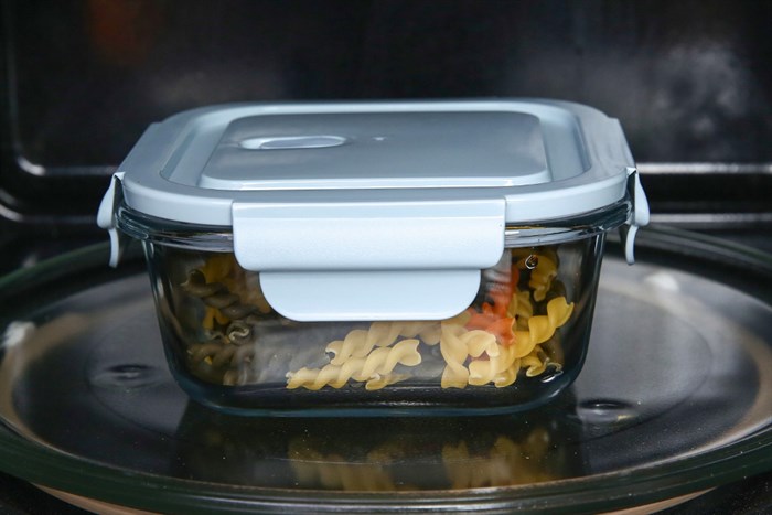 Hộp đựng thực phẩm thủy tinh 520 ml Hommy GB13G16130AM Màu Xanh Dương