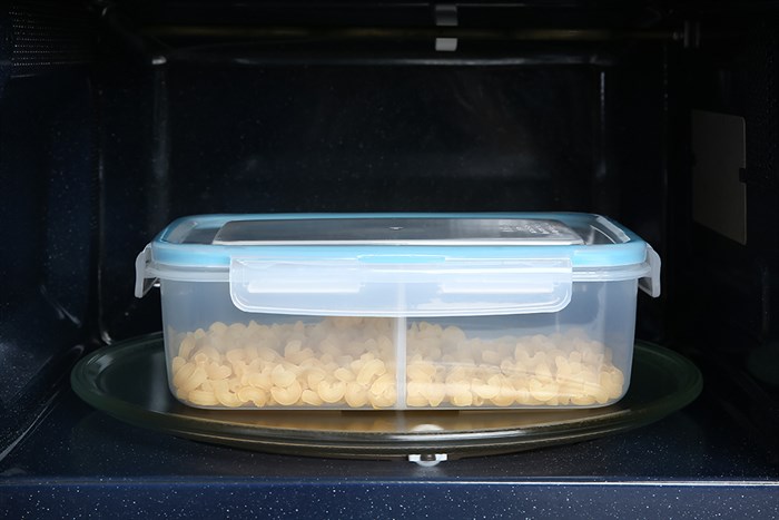 Hộp đựng thực phẩm 2 ngăn nhựa 1300 ml Hommy JCJ-1397 Màu Xanh Dương