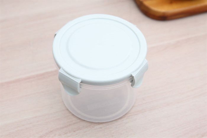 Hộp đựng thực phẩm nhựa 600 ml La Fonte 180947 Màu Xanh