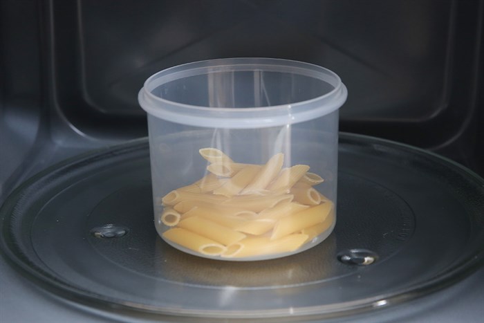 Hộp đựng thực phẩm nhựa 600 ml La Fonte 180947 Màu Xanh