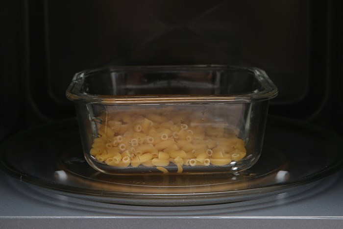 Hộp đựng thực phẩm thủy tinh 2 ngăn 800 ml Nikko Màu Trắng