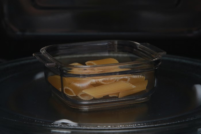 Bộ 5 món hộp nhựa đựng thực phẩm trẻ em hút chân không 150 ml Status Màu Hồng