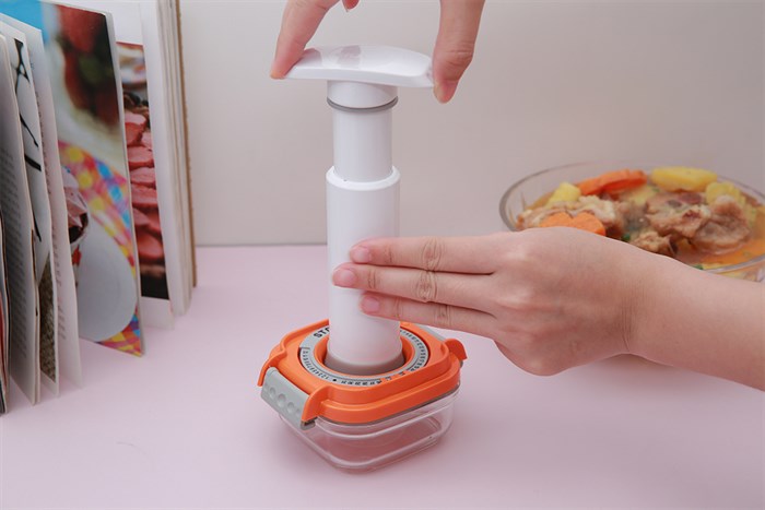 Bộ 5 món hộp nhựa đựng thực phẩm trẻ em hút chân không 150 ml Status Màu Hồng