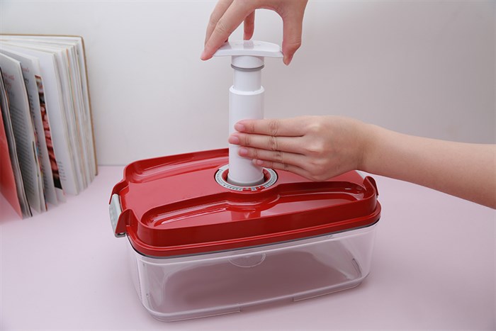 Bộ 5 món hộp nhựa đựng thực phẩm chân không 4500 ml Status Màu Đỏ