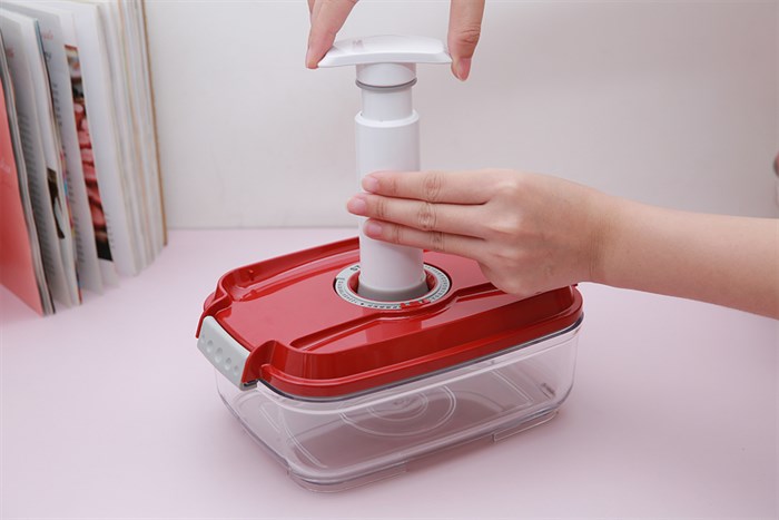 Bộ 5 món hộp nhựa đựng thực phẩm chân không 2000 ml Status Màu Đỏ