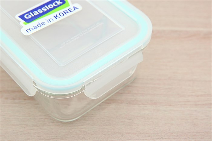 Hộp đựng thực phẩm thủy tinh 2 ngăn 670 ml Glasslock MCRK067 Màu Trắng