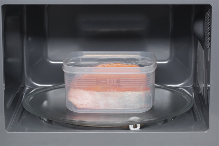 Hộp đựng thực phẩm nhựa 900 ml Nakaya K112 Màu Trắng