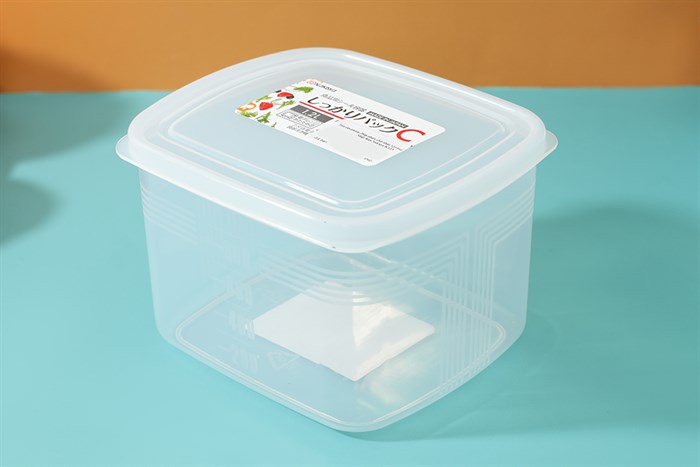 Hộp đựng thực phẩm nhựa 1.2 lít Nakaya K123 Màu Trắng