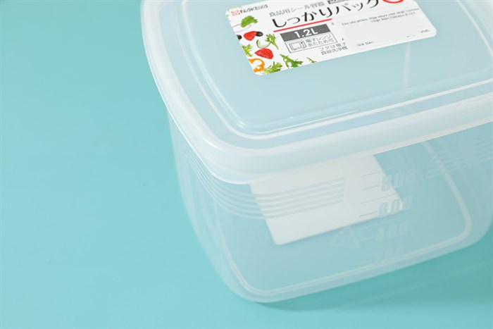 Hộp đựng thực phẩm nhựa 1.2 lít Nakaya K123 Màu Trắng
