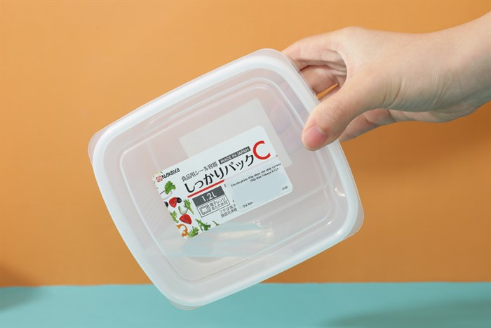 Hộp đựng thực phẩm nhựa 1.2 lít Nakaya K123 Màu Trắng