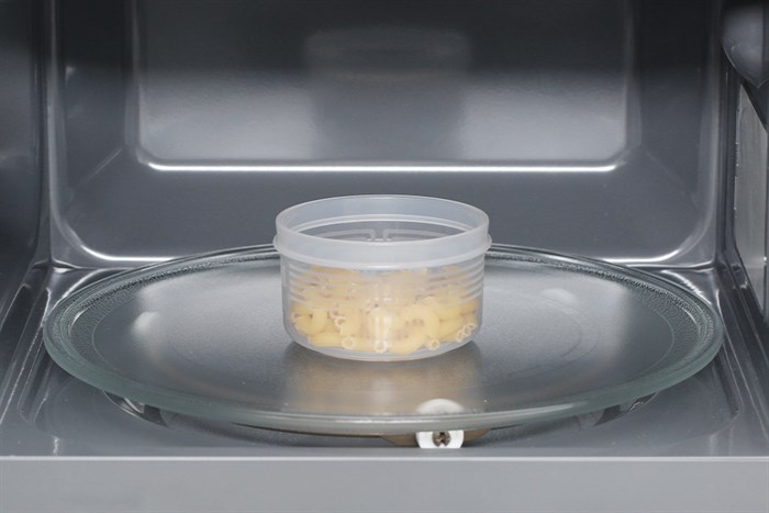 Bộ 3 hộp đựng thực phẩm nhựa 180 ml Nakaya K142 Màu Trắng