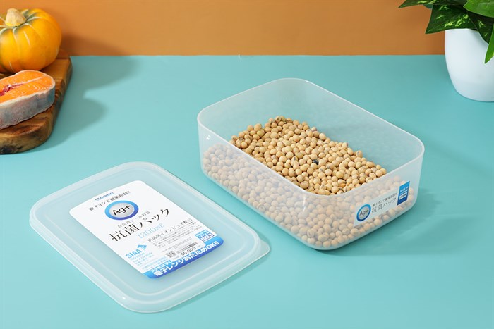 Hộp đựng thực phẩm nhựa 1.3 lít Nakaya K404 Màu Trắng