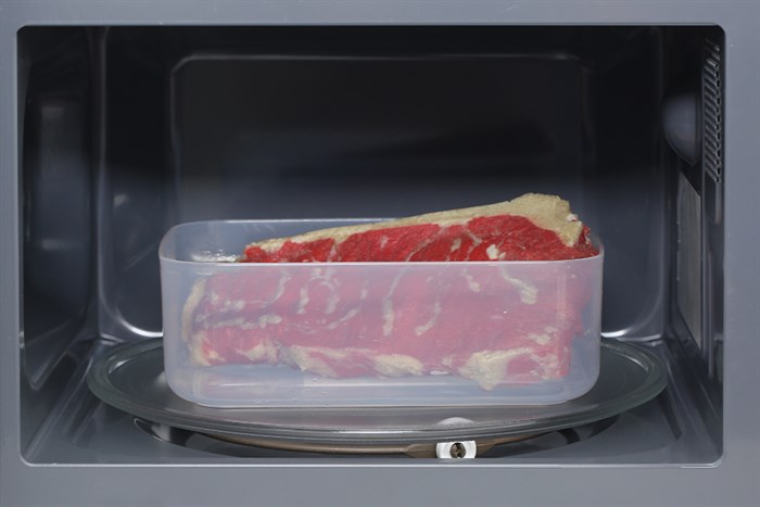 Hộp đựng thực phẩm nhựa 1.3 lít Nakaya K404 Màu Trắng