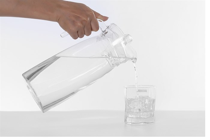 Bình đựng nước thủy tinh 1.3 lít Luminarc Flame Màu Trắng