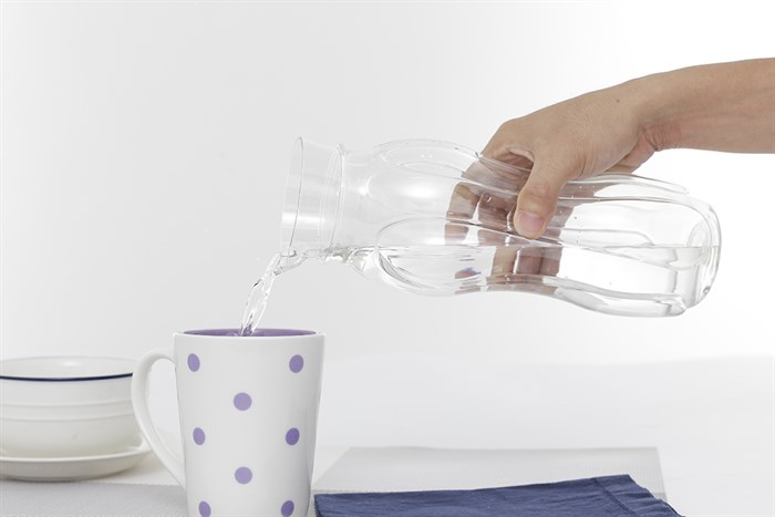 Bình đựng nước nhựa 1.05 lít Pioneer PNP3405 Màu Trắng