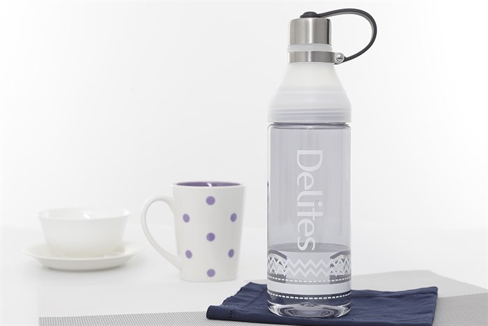 Bình đựng nước nhựa 950 ml Delites PC-001 Màu Đen