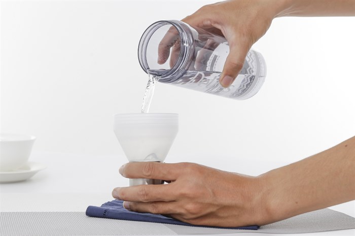 Bình đựng nước nhựa 950 ml Delites PC-001 Màu Đen