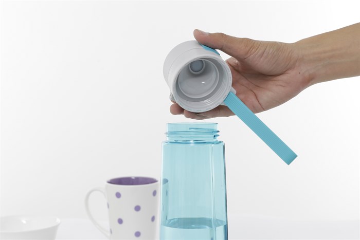 Bình đựng nước nhựa 800 ml Delites PC-002 Màu Xanh Dương